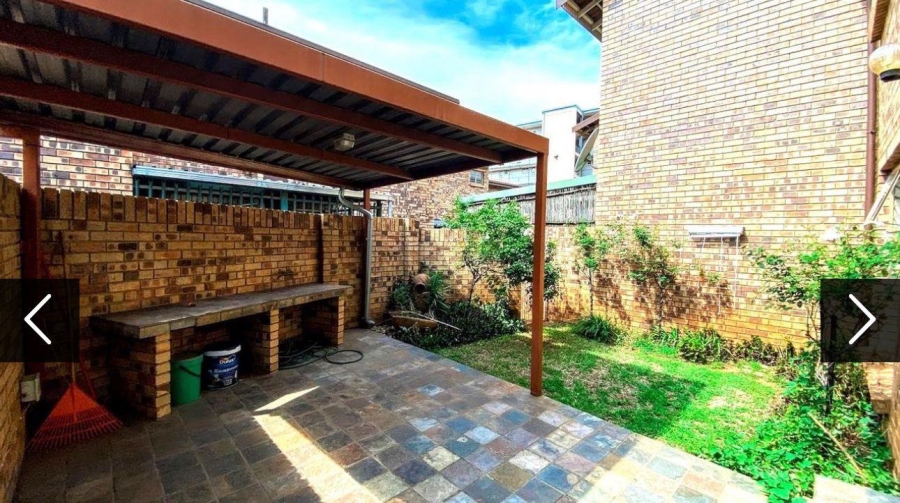 2 Bedroom Property for Sale in Weavind Park Gauteng