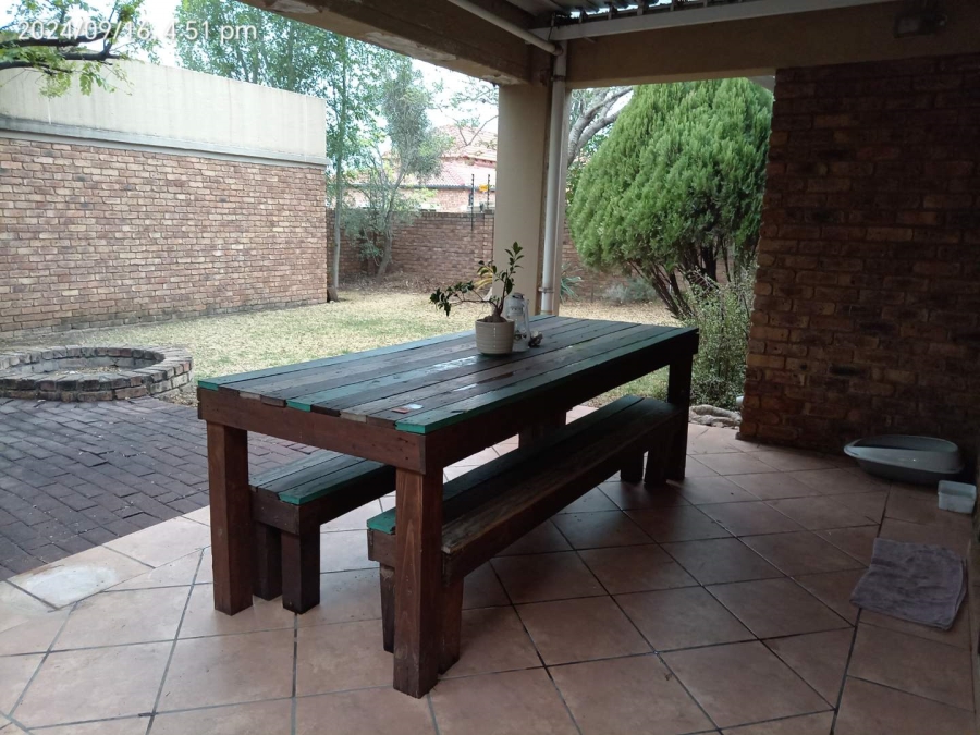 3 Bedroom Property for Sale in Equestria Gauteng