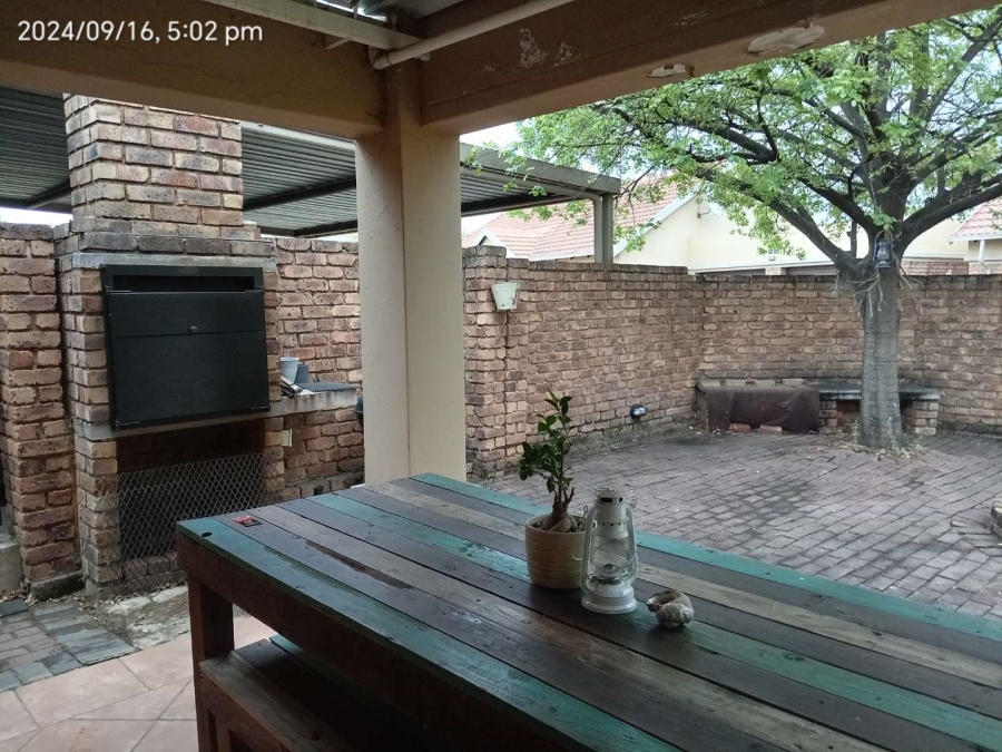 3 Bedroom Property for Sale in Equestria Gauteng