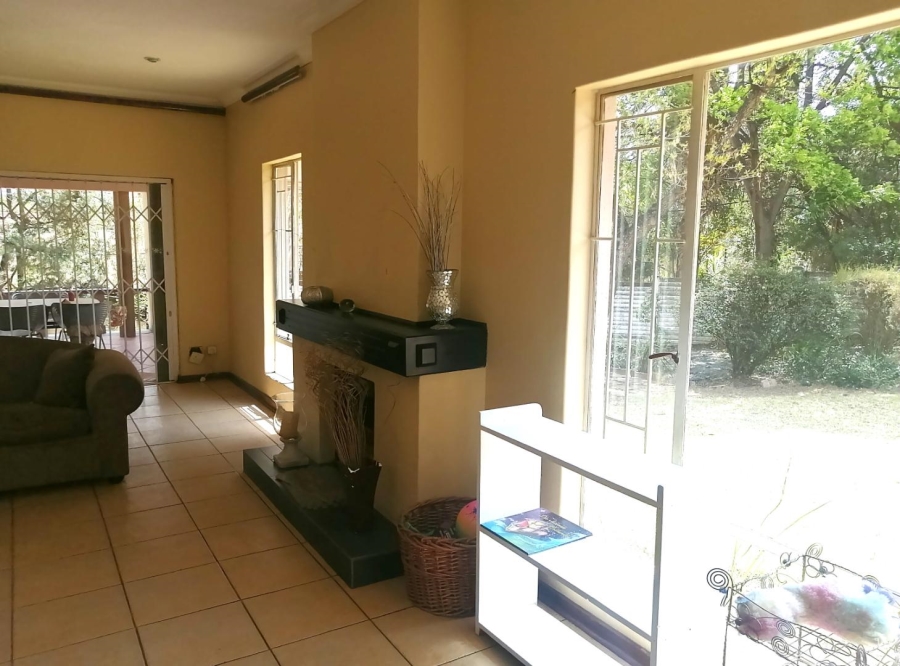 To Let 4 Bedroom Property for Rent in Morningside Manor Gauteng