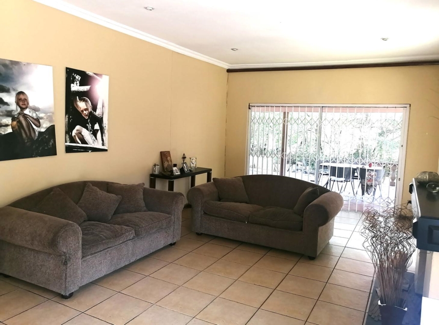 To Let 4 Bedroom Property for Rent in Morningside Manor Gauteng