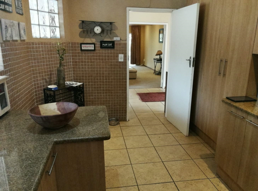 To Let 4 Bedroom Property for Rent in Morningside Manor Gauteng