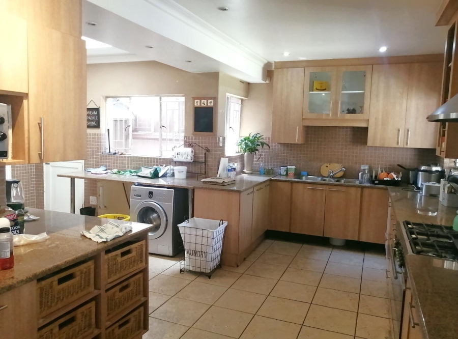 To Let 4 Bedroom Property for Rent in Morningside Manor Gauteng