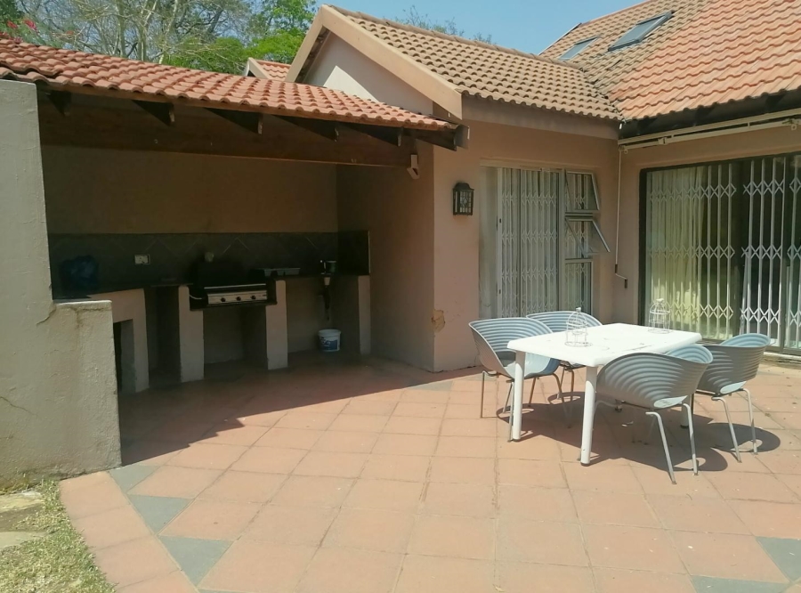 To Let 4 Bedroom Property for Rent in Morningside Manor Gauteng