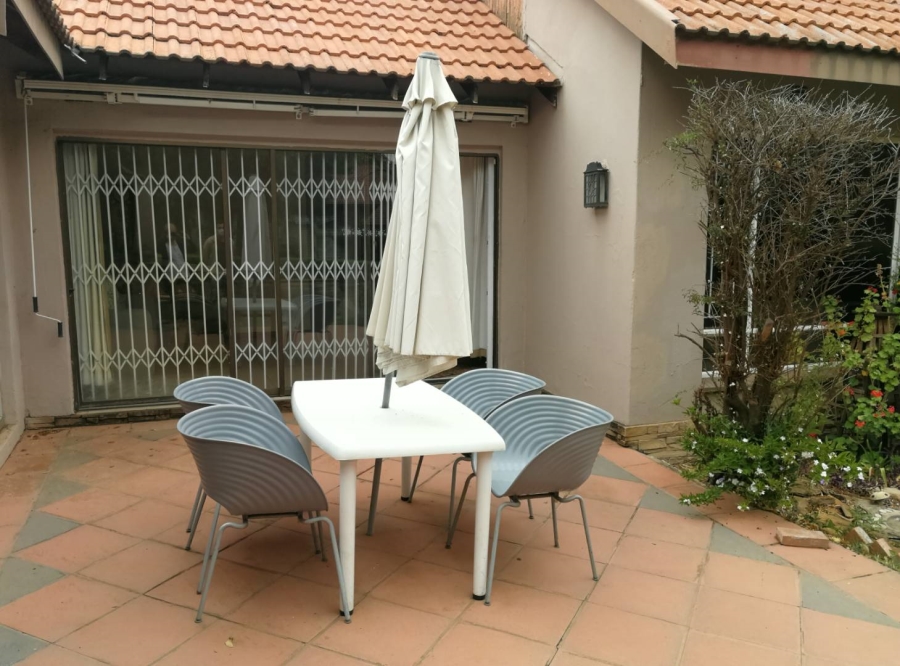 To Let 4 Bedroom Property for Rent in Morningside Manor Gauteng