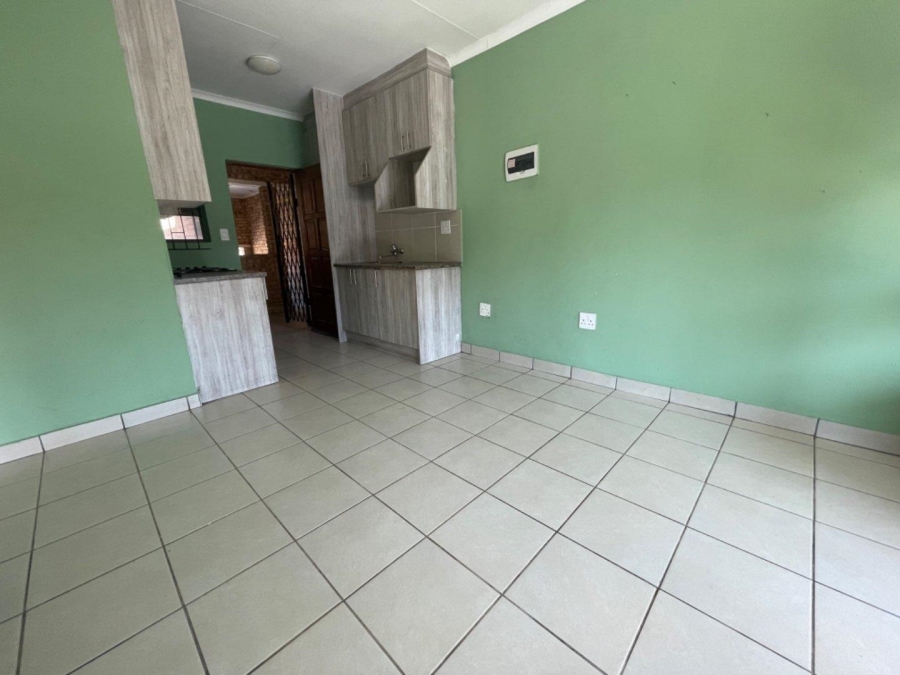 To Let 2 Bedroom Property for Rent in Brentwood Gauteng