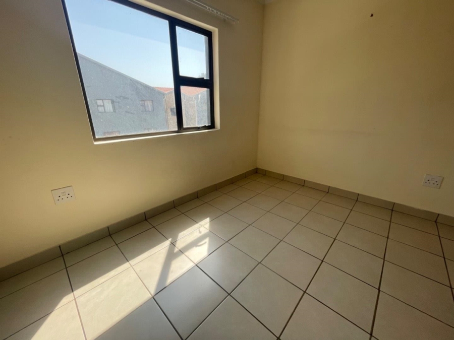 To Let 2 Bedroom Property for Rent in Brentwood Gauteng