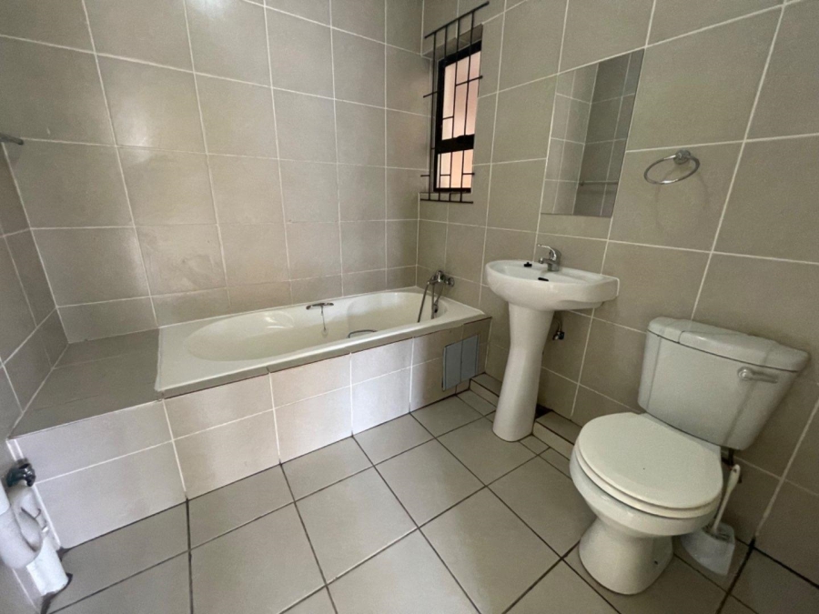 To Let 2 Bedroom Property for Rent in Brentwood Gauteng