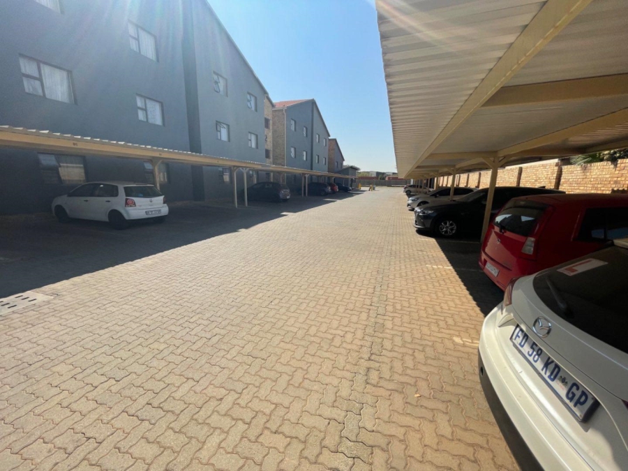 To Let 2 Bedroom Property for Rent in Brentwood Gauteng