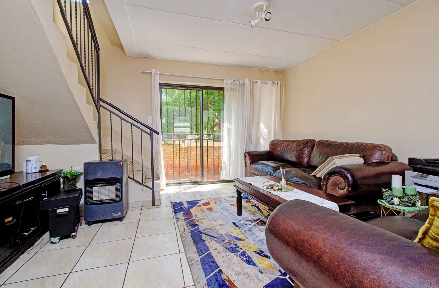 3 Bedroom Property for Sale in Wilgeheuwel Gauteng