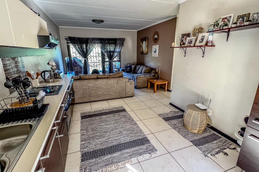 2 Bedroom Property for Sale in Glenvista Gauteng