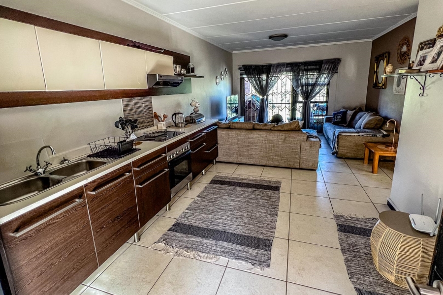 2 Bedroom Property for Sale in Glenvista Gauteng