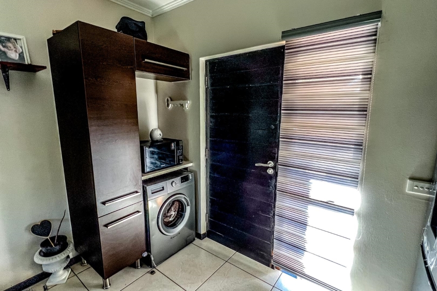 2 Bedroom Property for Sale in Glenvista Gauteng