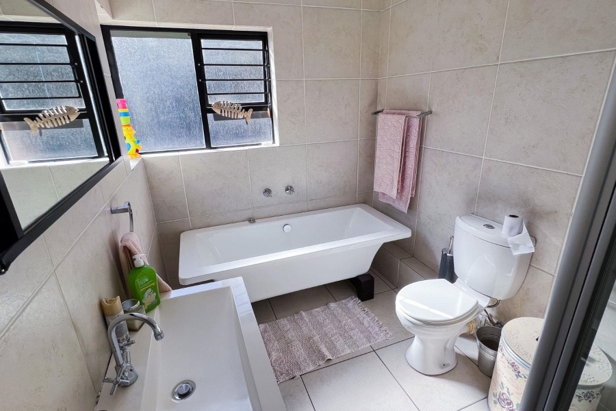 2 Bedroom Property for Sale in Glenvista Gauteng