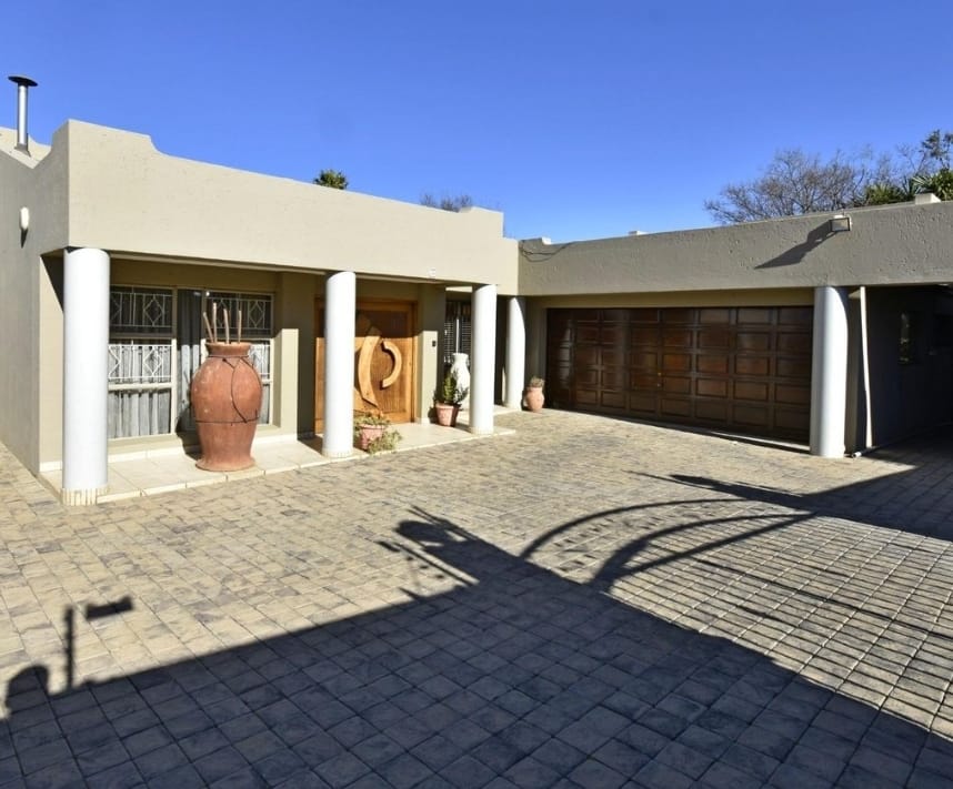 4 Bedroom Property for Sale in Bassonia Gauteng