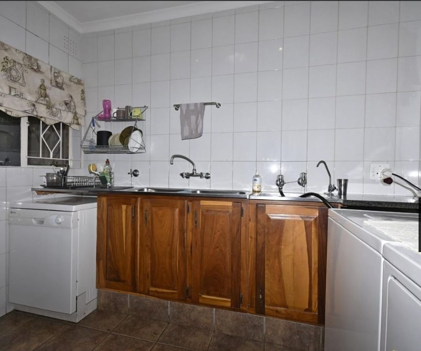 4 Bedroom Property for Sale in Bassonia Gauteng