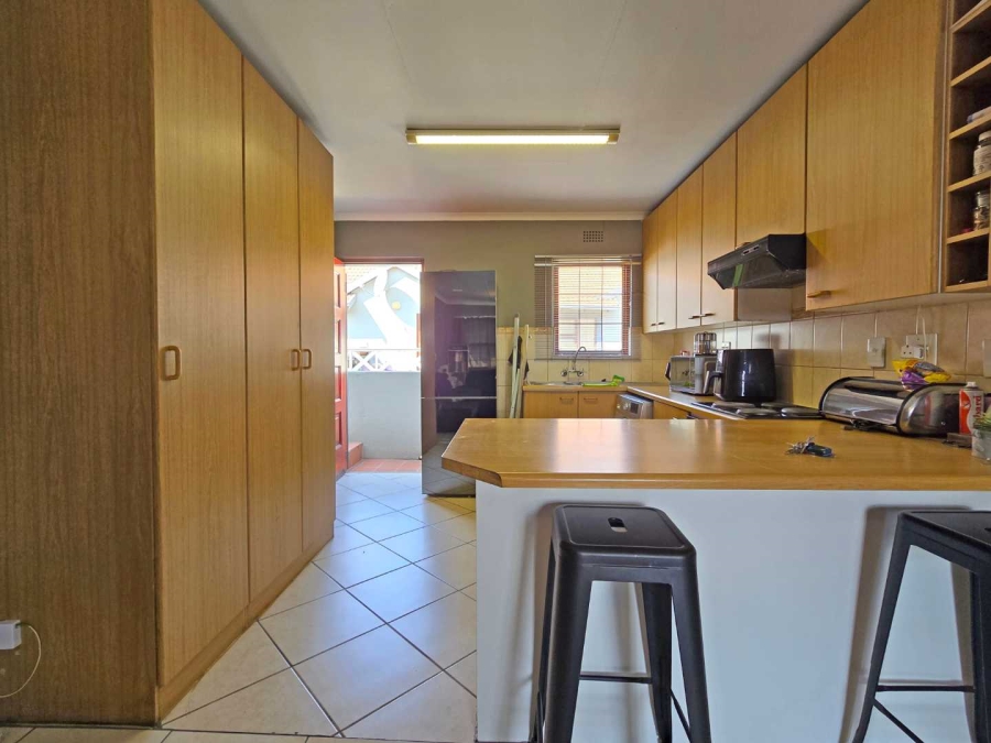 To Let 3 Bedroom Property for Rent in Verwoerdpark Gauteng