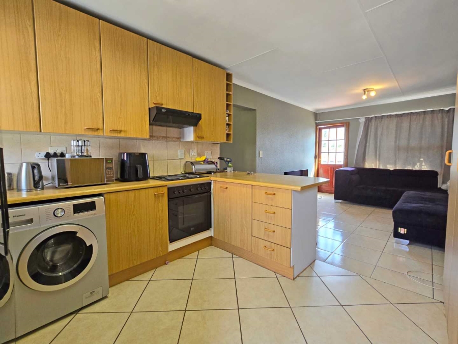 To Let 3 Bedroom Property for Rent in Verwoerdpark Gauteng