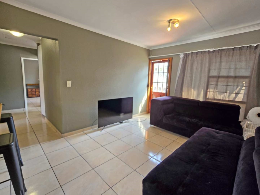 To Let 3 Bedroom Property for Rent in Verwoerdpark Gauteng