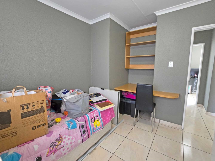 To Let 3 Bedroom Property for Rent in Verwoerdpark Gauteng