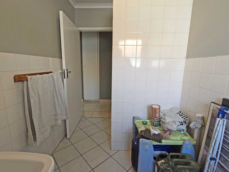 To Let 3 Bedroom Property for Rent in Verwoerdpark Gauteng