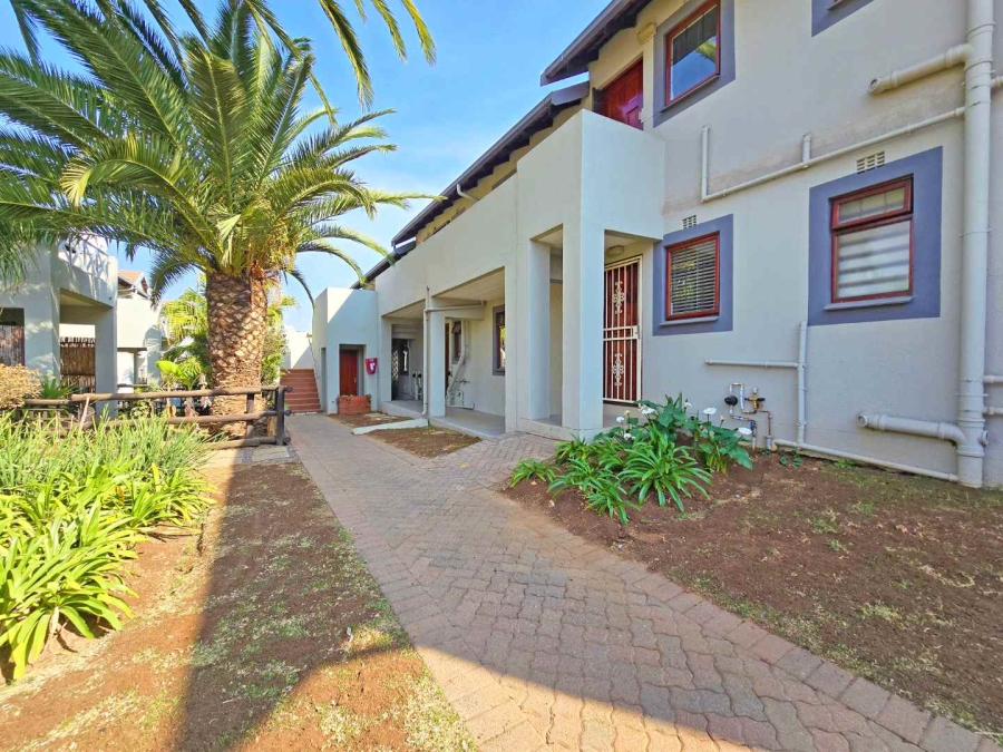 To Let 3 Bedroom Property for Rent in Verwoerdpark Gauteng