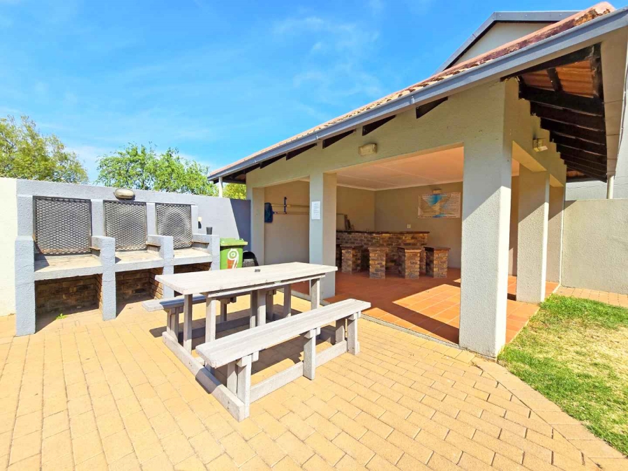 To Let 3 Bedroom Property for Rent in Verwoerdpark Gauteng