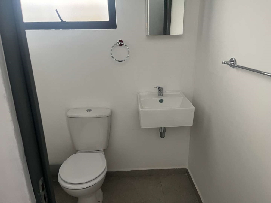 To Let 1 Bedroom Property for Rent in Ferndale Gauteng