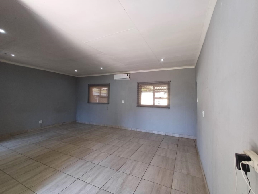 To Let 1 Bedroom Property for Rent in Kelland Gauteng