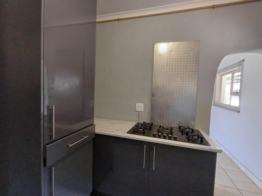 To Let 1 Bedroom Property for Rent in Kelland Gauteng