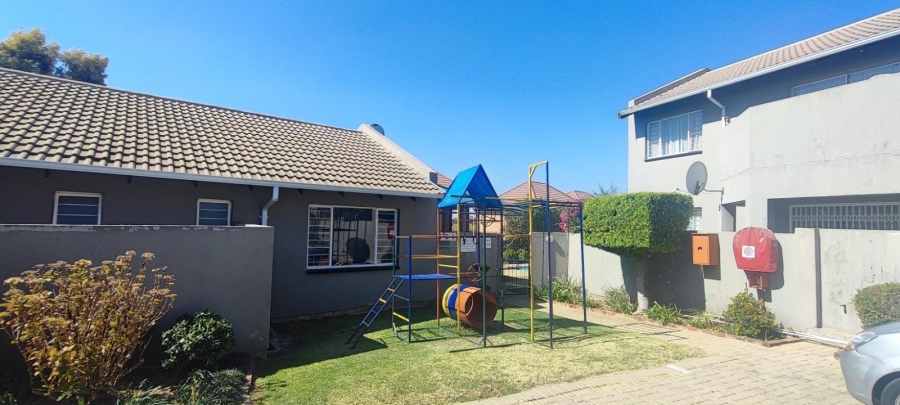 To Let 2 Bedroom Property for Rent in Northgate Gauteng