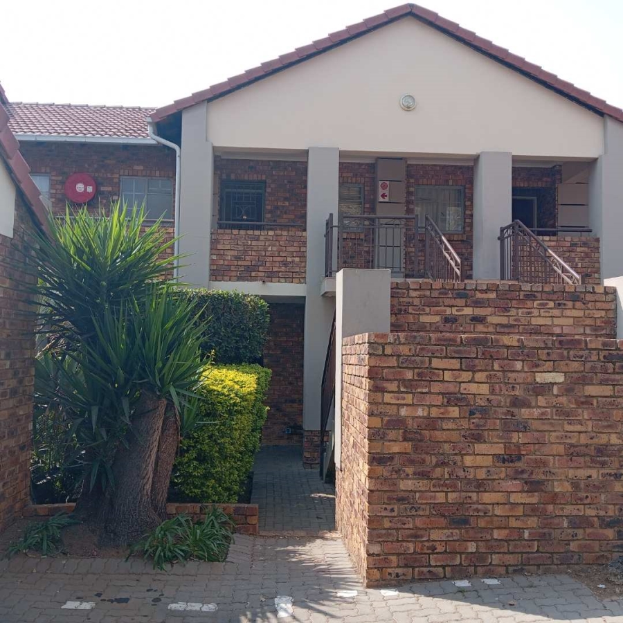 2 Bedroom Property for Sale in Theresa Park Gauteng