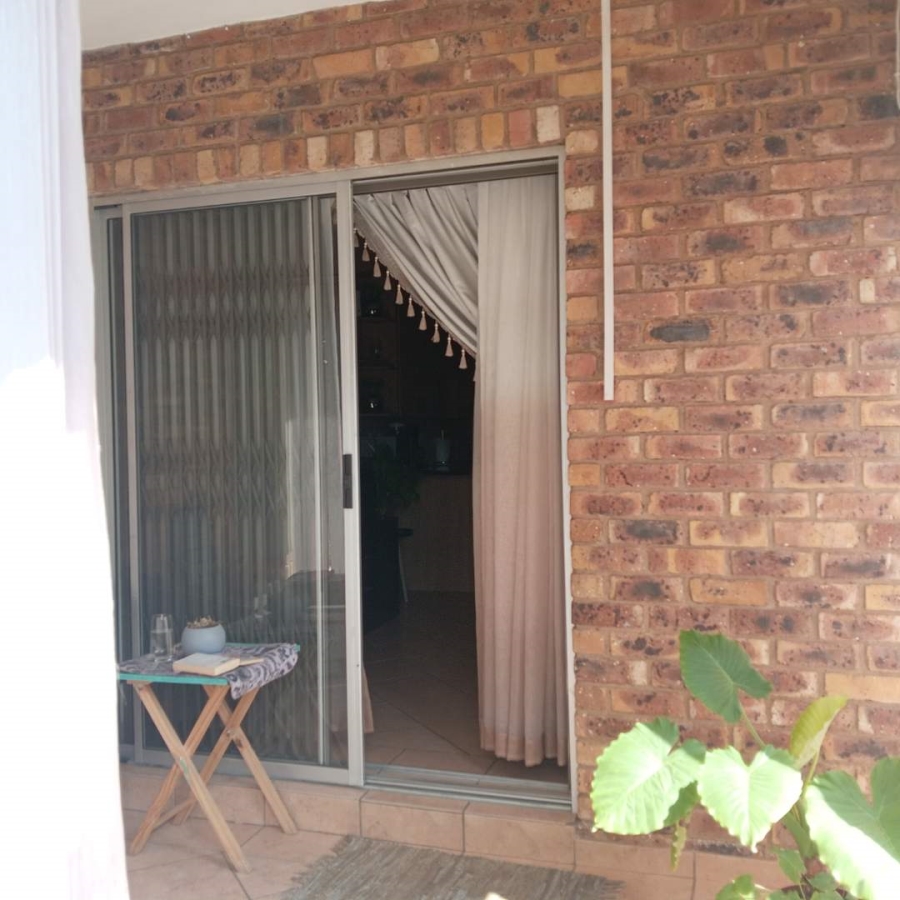 2 Bedroom Property for Sale in Theresa Park Gauteng