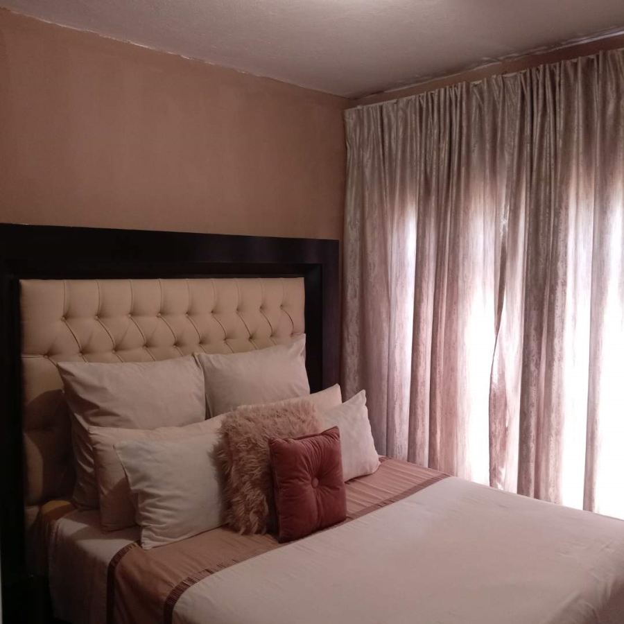 2 Bedroom Property for Sale in Theresa Park Gauteng