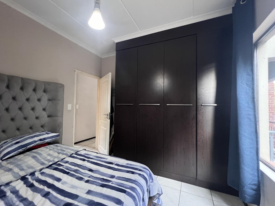 2 Bedroom Property for Sale in Noordhang Gauteng