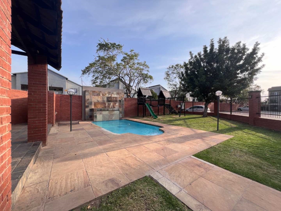 2 Bedroom Property for Sale in Noordhang Gauteng