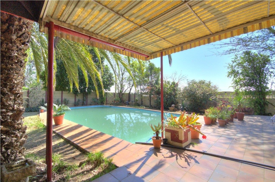 3 Bedroom Property for Sale in Brackenhurst Gauteng