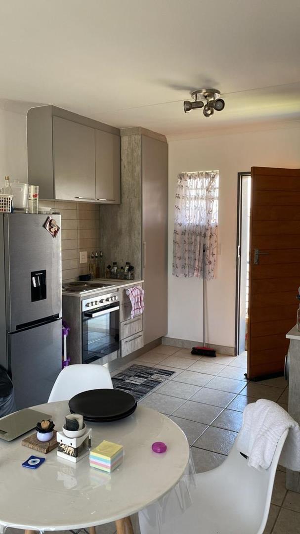 2 Bedroom Property for Sale in Noordwyk Gauteng