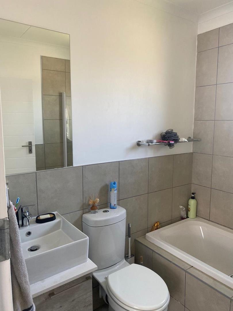 2 Bedroom Property for Sale in Noordwyk Gauteng