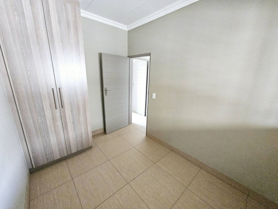 To Let 2 Bedroom Property for Rent in Moregloed Gauteng