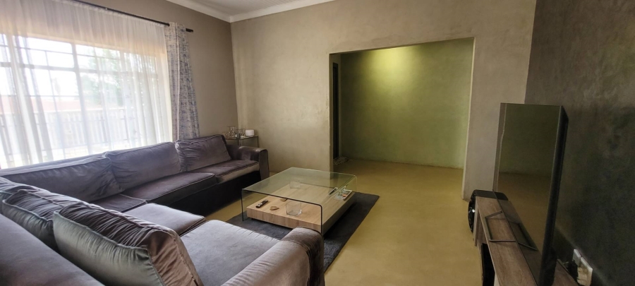 3 Bedroom Property for Sale in Discovery Gauteng