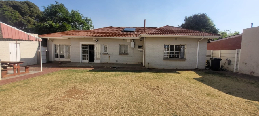 3 Bedroom Property for Sale in Discovery Gauteng