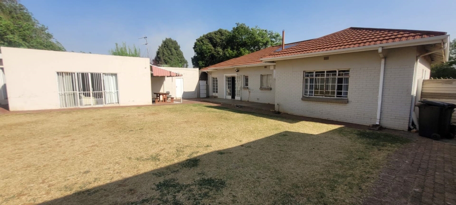 3 Bedroom Property for Sale in Discovery Gauteng