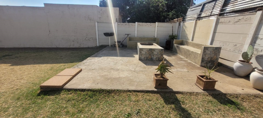 3 Bedroom Property for Sale in Discovery Gauteng