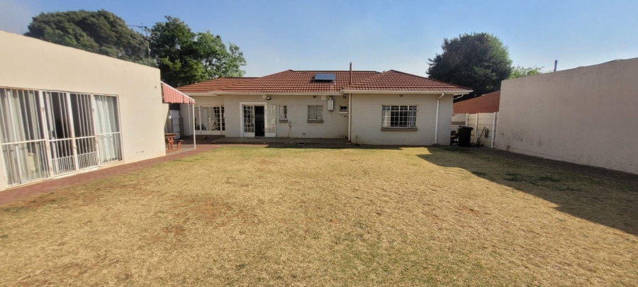 3 Bedroom Property for Sale in Discovery Gauteng