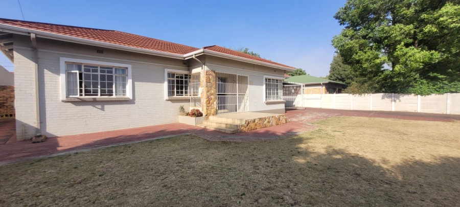 3 Bedroom Property for Sale in Discovery Gauteng