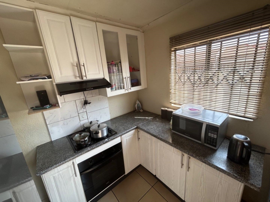 2 Bedroom Property for Sale in Dawn Park Gauteng