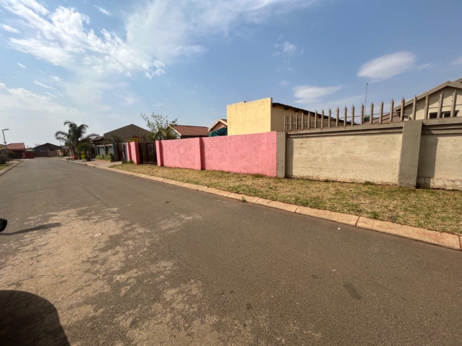 2 Bedroom Property for Sale in Dawn Park Gauteng