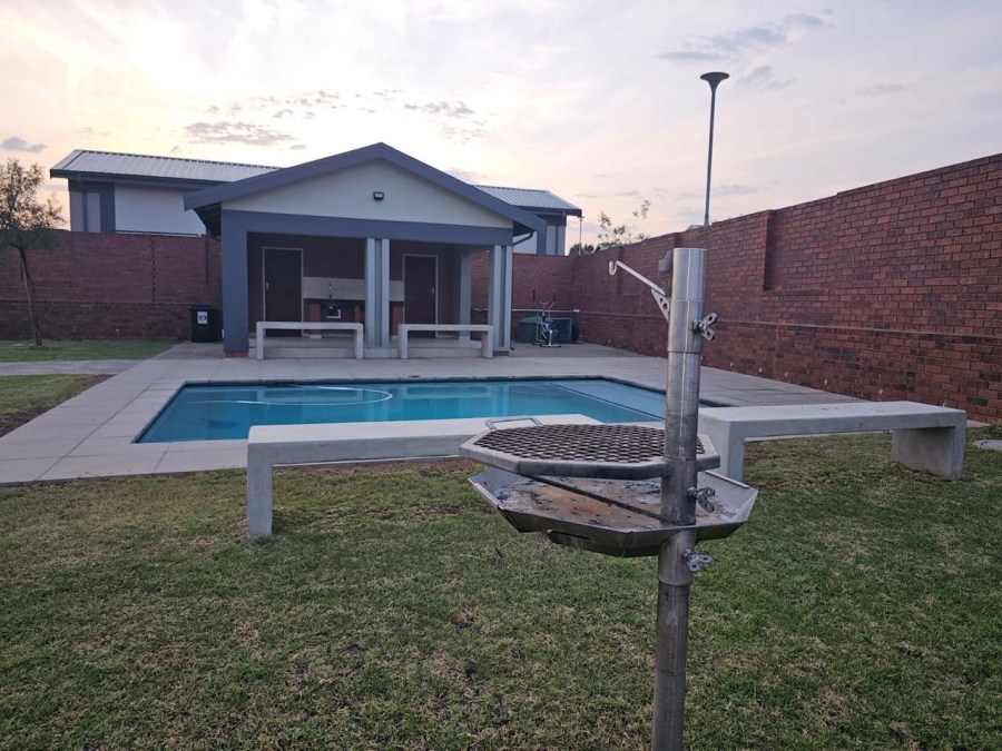 3 Bedroom Property for Sale in Vorna Valley Gauteng