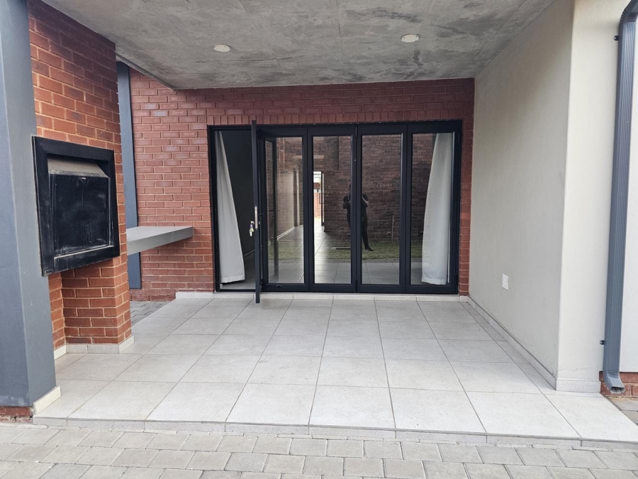 3 Bedroom Property for Sale in Vorna Valley Gauteng